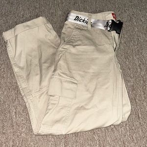 Dickies cargos